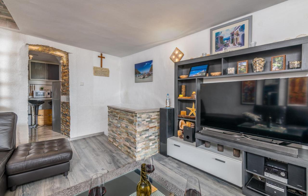 Stone House Knez Apartment Връбник Екстериор снимка